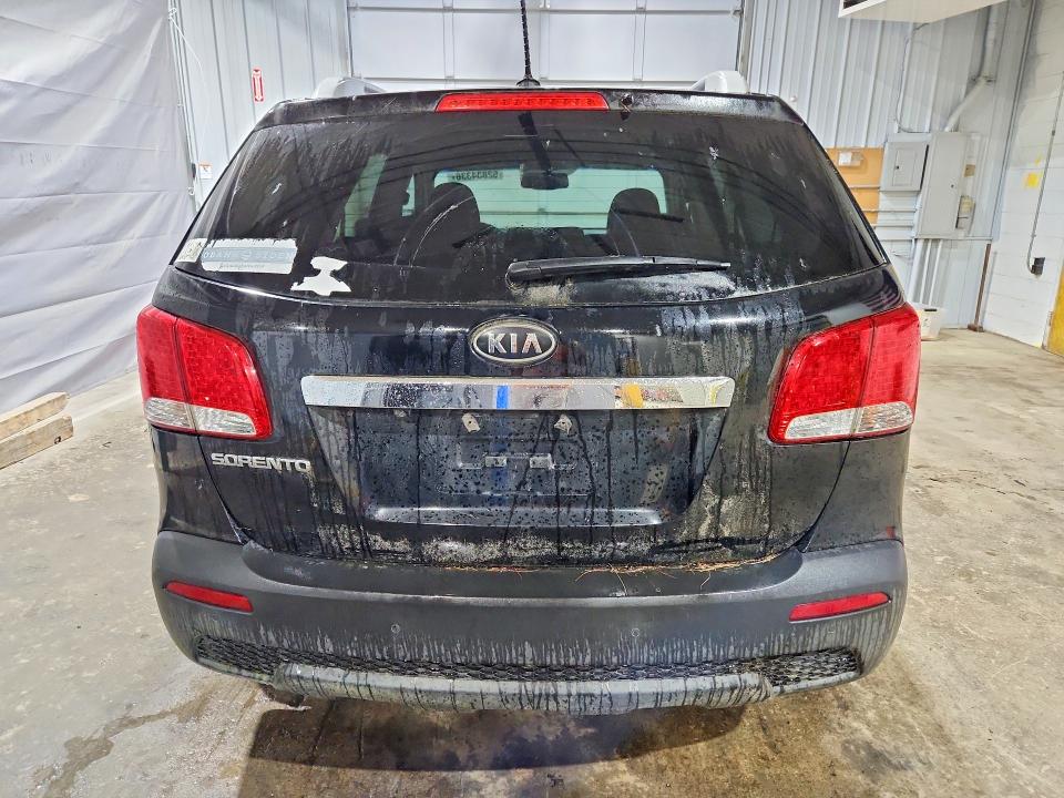 2012 Kia Sorento VIN 5XYKT4A62CG197049 COPART salvage auction — NORMAL WEAR, Pa - Cert Of Title, sold $3,400 on 2026-07-02 (photo 6)