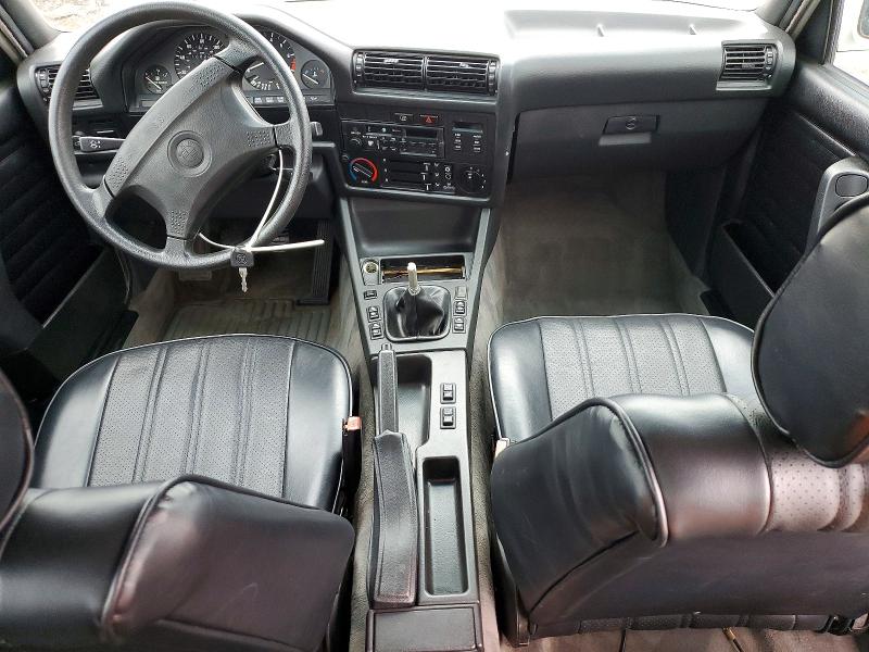 1990 BMW 3er VIN WBAAE9313LED64273 COPART salvage auction — ENGINE BURN, Il - Salvage Certificate, sold $2,100 on 2026-07-08 (photo 8)