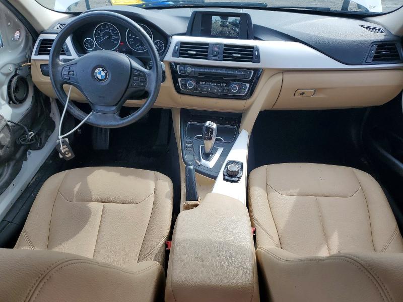 2018 BMW 3er VIN WBA8E5G55JNV02975 COPART salvage auction — FRONT END, Md - Cert Of Salvage > 75% Damage, sold $2,100 on 2026-08-03 (photo 8)