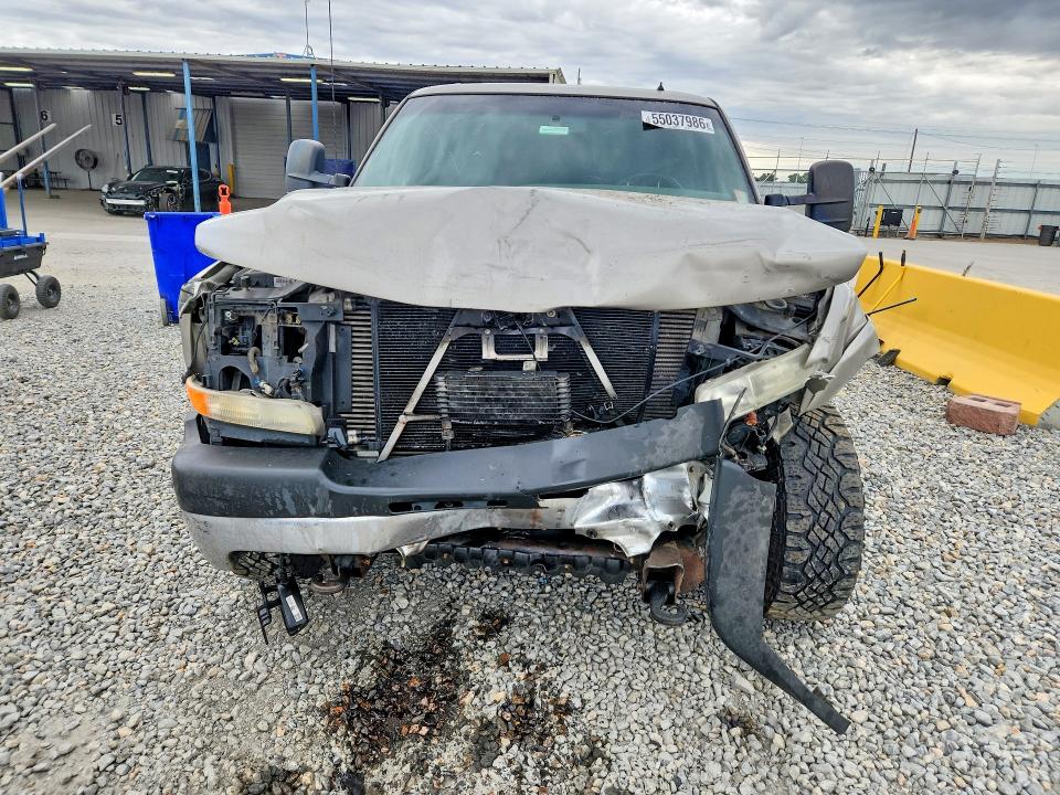 2002 Chevrolet Silverado 2500 VIN 1GCHK23122F159471 COPART salvage auction — FRONT END, Co - Public - Salvage Title, sold $3,950 on 2026-07-02 (photo 5)