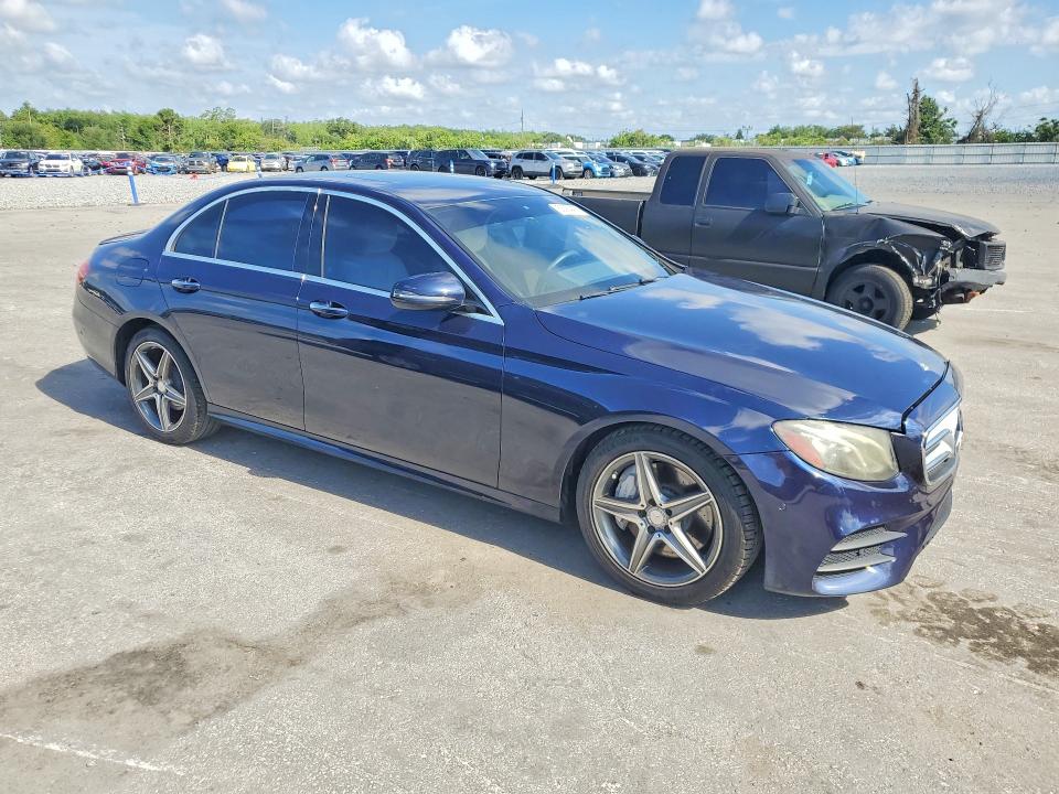 2017 Mercedes-benz E-klasse VIN WDDZF4JB2HA042694 COPART salvage auction — MINOR DENT/SCRATCHES, Fl - Certificate Of Title, sold $6,000 on 2026-07-18 (photo 4)