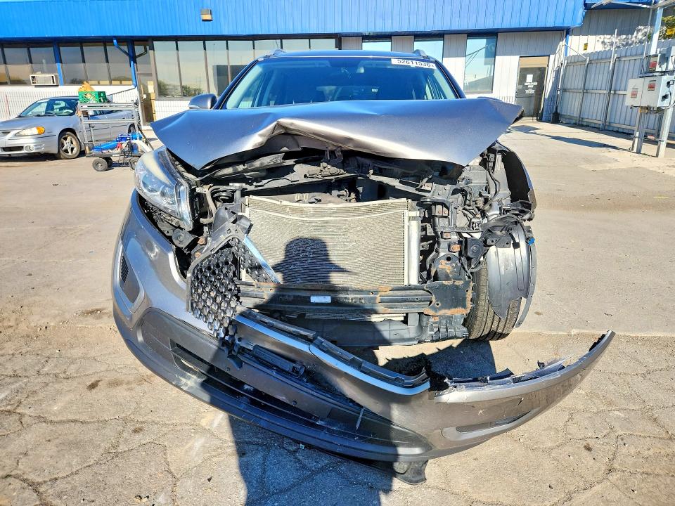 2016 Kia Sorento VIN 5XYPGDA39GG148193 COPART salvage auction — FRONT END, In - Cert Of Title-Salvage Title, sold $925 on 2026-07-20 (photo 5)