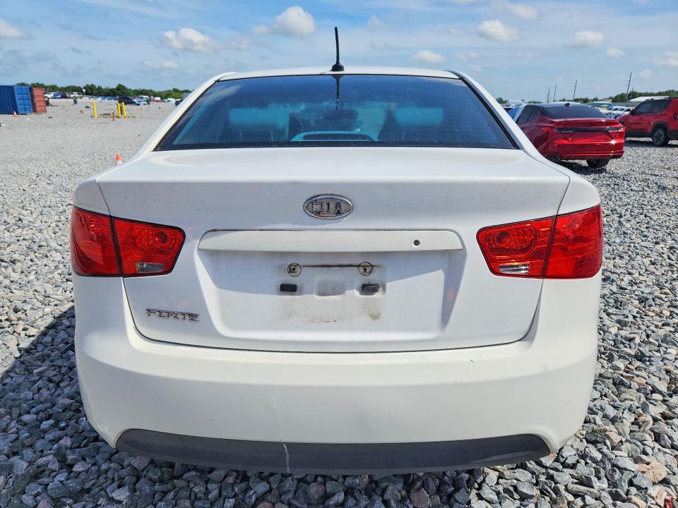 2011 Kia Forte VIN KNAFT4A28B5460728 COPART salvage auction — SIDE, FL - CERT OF TITLE SLVG REBUILDABLE, sold $425 on 2026-07-14 (photo 6)