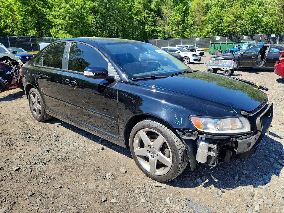 2008 Volvo S40 VIN YV1MS382382365009 COPART salvage auction — FRONT END, Md - Cert Of Salvage > 75% Damage, sold $275 on 2026-07-10 (photo 4)