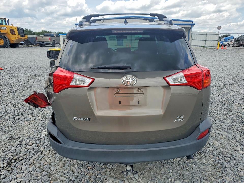 2014 Toyota Rav 4 VIN JTMBFREV2ED055470 COPART salvage auction — REAR END, FL - CERT OF TITLE SLVG REBUILDABLE, sold $200 on 2026-07-21 (photo 6)