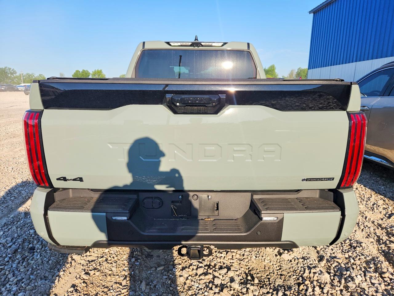 2025 Toyota Tundra VIN 5TFNC5DB8SX114134 COPART salvage auction — Hail, MO - SALVAGE CERTIFICATE OF TITLE, sold $44,750 on 2026-07-01 (photo 6)