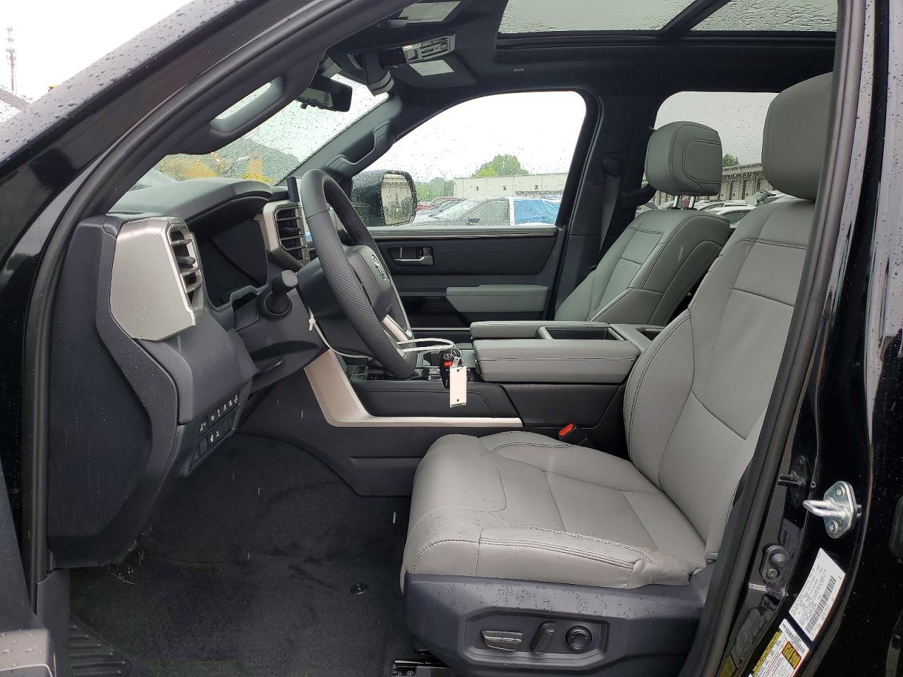 2026 Toyota Tundra VIN 5TFWA5DB1TX387850 COPART salvage auction — Front End, KY - CERT OF TITLE-SALVAGE, sold $36,000 on 2026-07-02 (photo 7)