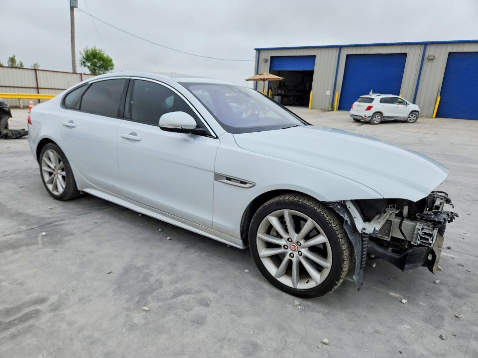 2016 Jaguar Xf VIN SAJBF4BV8GCY06363 COPART salvage auction — FRONT END, Tx - Salvage Vehicle Title, sold $550 on 2026-07-28 (photo 4)