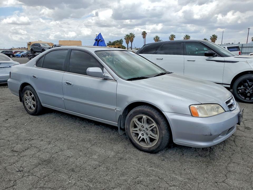 2000 Acura Tl VIN 19UUA5665YA041187 COPART salvage auction — NORMAL WEAR, Ca - Dis/Dlr/Exp Only Clean Title, sold $250 on 2026-07-02 (photo 4)