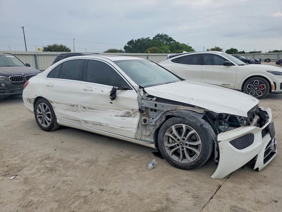 2018 Mercedes-benz C-klasse VIN 55SWF4JB1JU264295 COPART salvage auction — FRONT END, Tx - Salvage Vehicle Title, sold $4,100 on 2026-07-09 (photo 4)