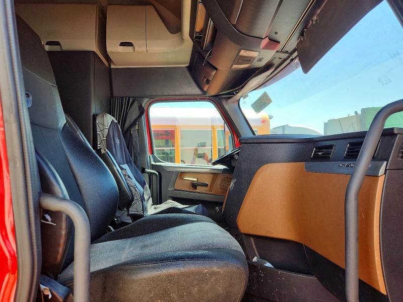 2021 Freightliner Cascadia VIN 3AKJHHDR2MSMA5374 COPART salvage auction — MECHANICAL, CA - SALVAGE CERTIFICATE, sold $6,600 on 2026-09-10 (photo 5)