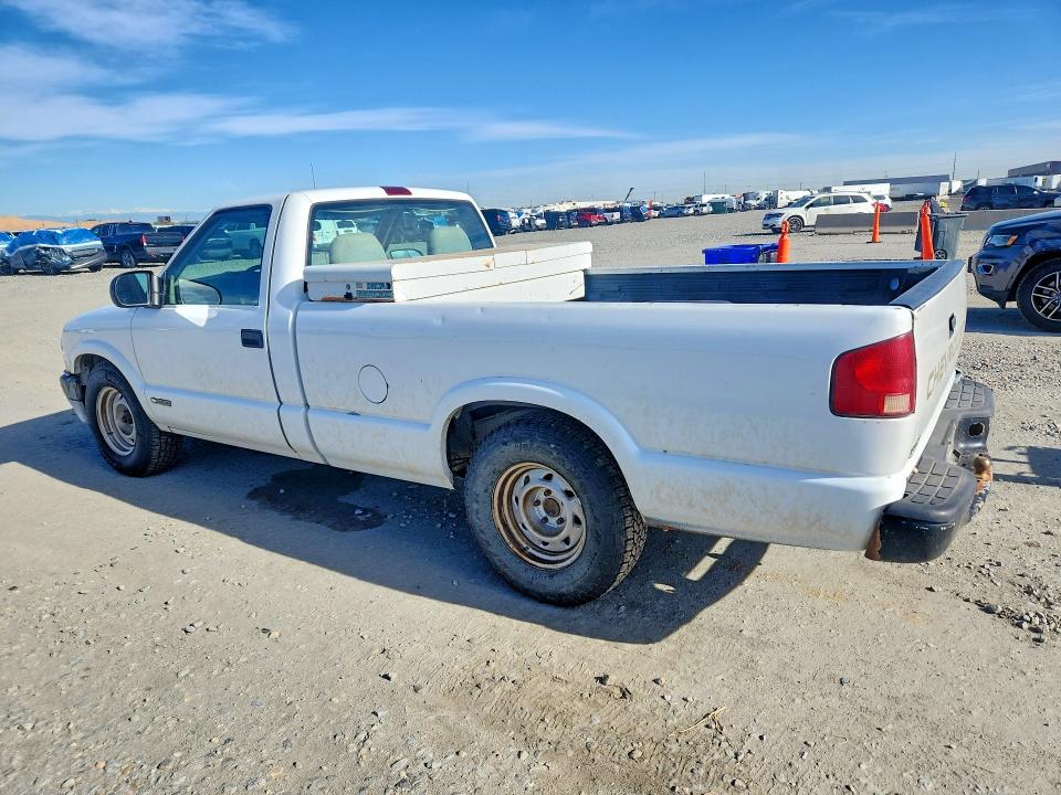 1999 Chevrolet S truck VIN 1GCCS14X6XK234422 COPART salvage auction — FRONT END, TX - DIS/DLR/EXP ONLY SALVAGE TITLE, sold $250 on 2026-07-09 (photo 2)