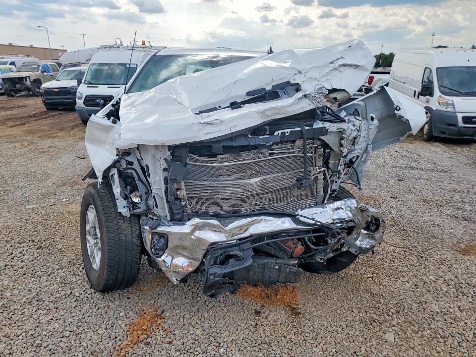 2026 Chevrolet Silverado 3500 VIN 1GB4KTEY0TF168643 COPART salvage auction — FRONT END, SC - CERT OF TITLE-SALVAGE, sold $8,800 on 2026-07-22 (photo 5)