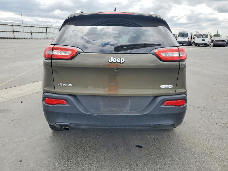 2015 Jeep Cherokee VIN 1C4PJMCB7FW663944 COPART salvage auction — ROLLOVER, Ca - Salvage Certificate, sold $300 on 2026-07-23 (photo 6)
