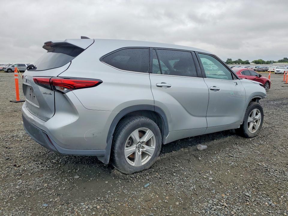 2022 Toyota Highlander hybrid VIN 5TDBBRCH3NS554498 COPART salvage auction — FRONT END, Ca - Dis/Dlr/Exp Only Clean Title, sold $13,600 on 2026-07-07 (photo 3)