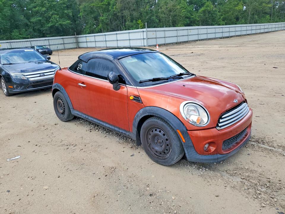 2014 Mini Cooper VIN WMWSX1C56ET508039 COPART salvage auction — FRONT END, FL - CERT OF TITLE SLVG REBUILDABLE, sold $875 on 2026-07-31 (photo 4)