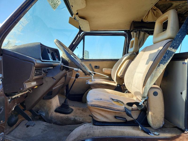 1985 Volkswagen Vanagon VIN WV2ZB0254FH006373 COPART salvage auction — MINOR DENT/SCRATCHES, WA - CERT OF OWNERSHIP-REBUILT, sold $1,800 on 2026-07-17 (photo 7)