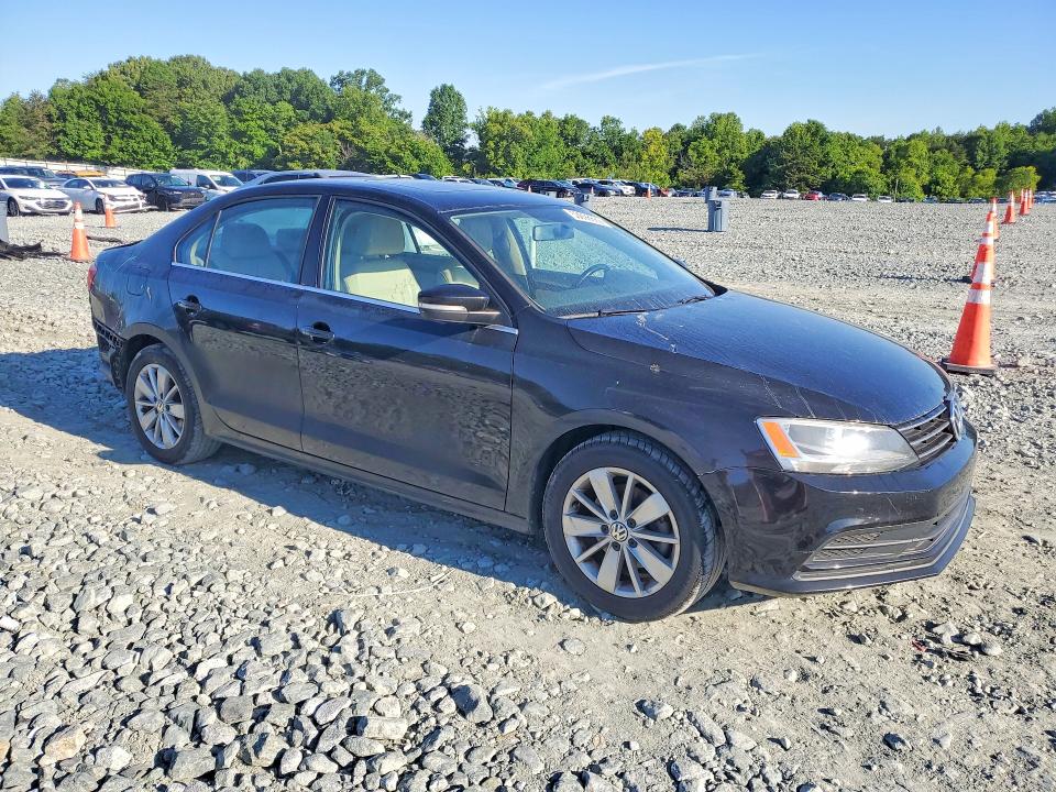 2015 Volkswagen Jetta VIN 3VWLA7AJ8FM340915 COPART salvage auction — REAR END, Nc - Salvage Certificate Of Title, sold $875 on 2026-07-04 (photo 4)