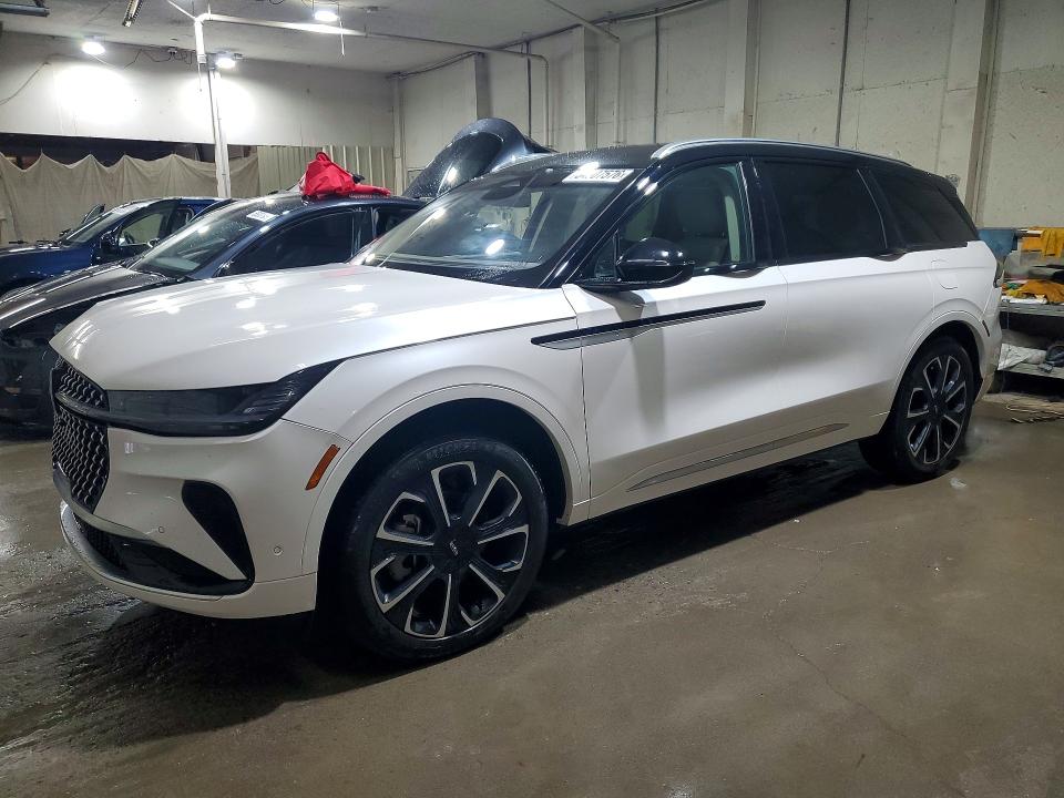 2024 Lincoln Nautilus VIN 5LMPJ8K43RJ854331 — COPART salvage auction photo