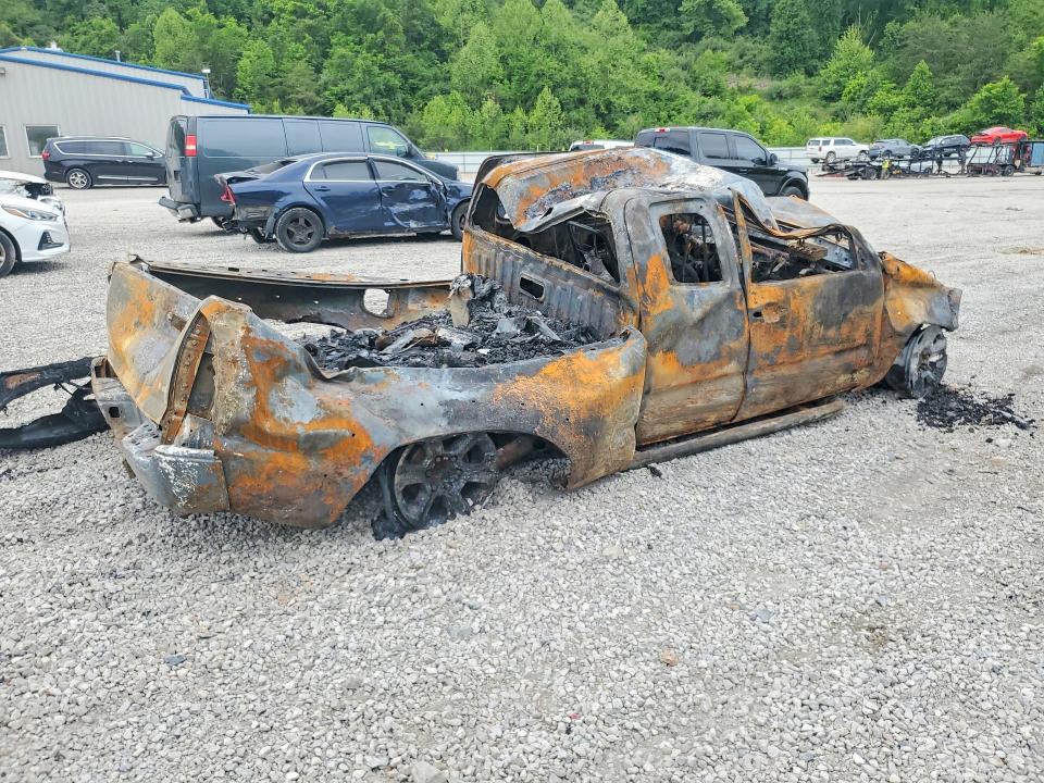 2006 Toyota Tacoma VIN 5TEUU42N46Z193607 COPART salvage auction — BURN, Wv - Salvage Certificate, sold $175 on 2026-07-09 (photo 3)