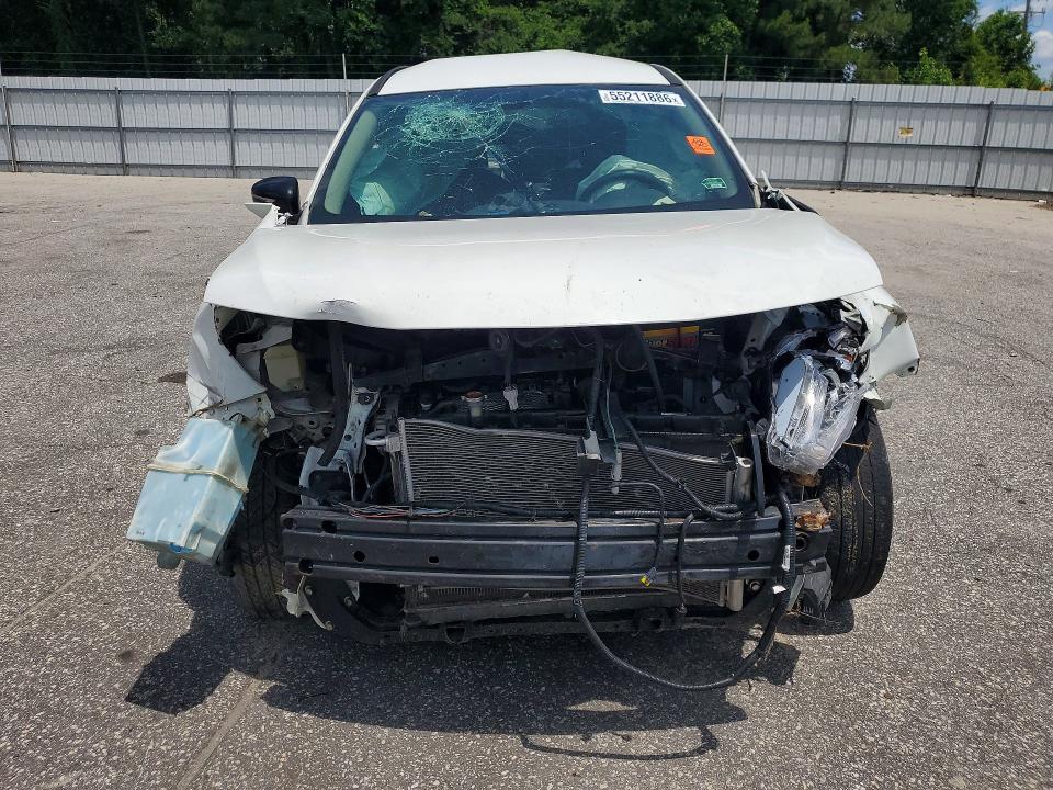 2015 Nissan Rogue VIN KNMAT2MT3FP566827 COPART salvage auction — ROLLOVER, Nc - Salvage Certificate Of Title, sold $275 on 2026-07-30 (photo 5)