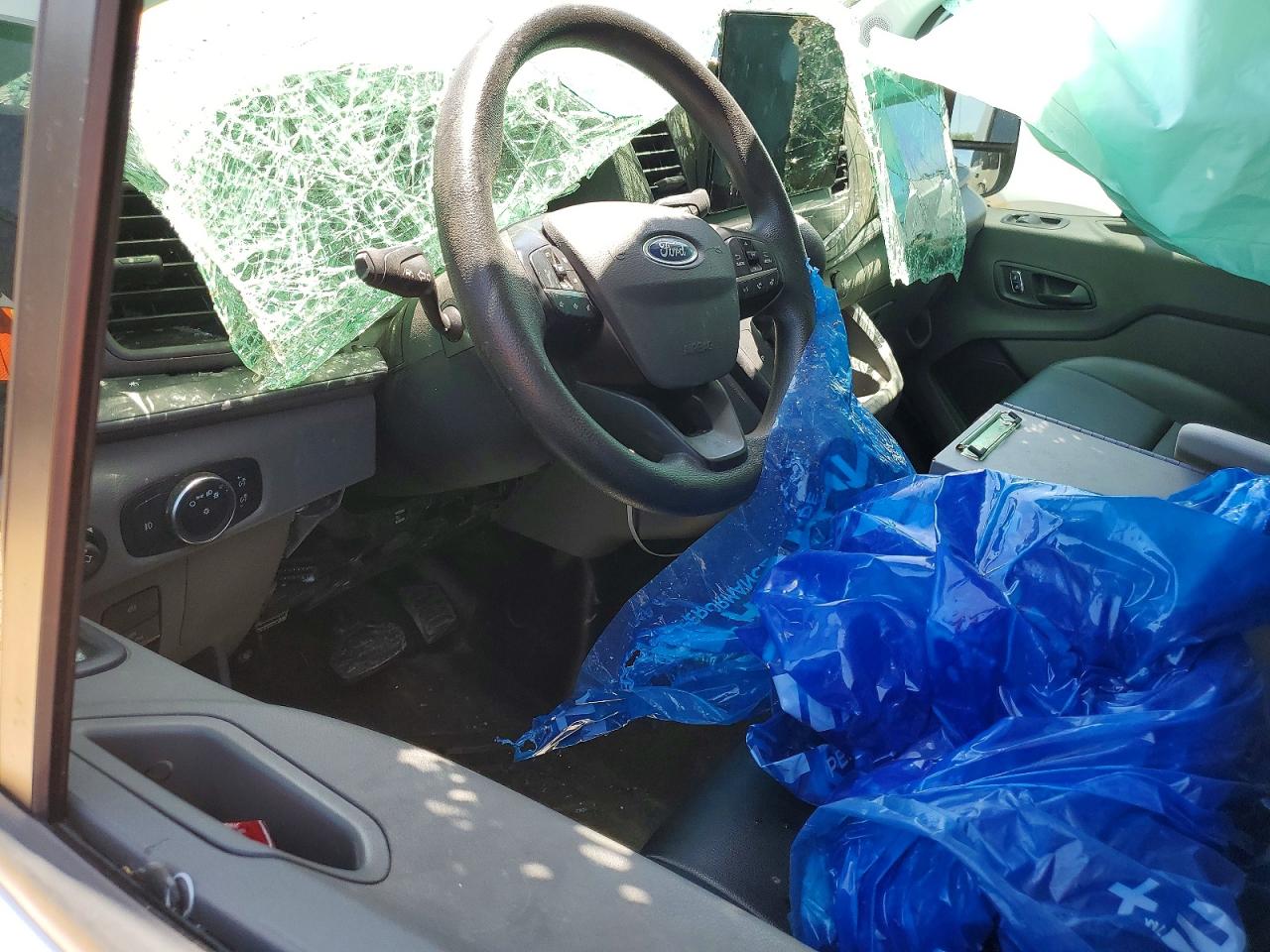 2023 Ford Transit VIN 1FTBR1Y83PKC05955 COPART salvage auction — Minor Dent/Scratches, TX - CERTIFICATE OF TITLE (P), sold $8,600 on 2026-07-08 (photo 8)