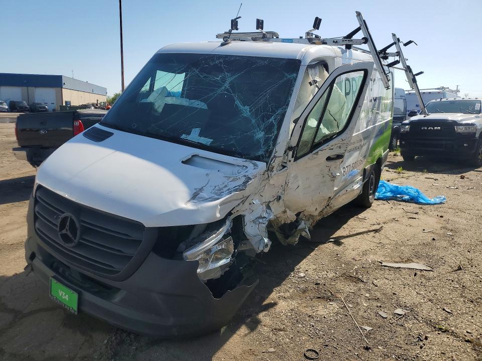 2022 Mercedes-benz Sprinter VIN W1Y4EBHY9NT107090 COPART salvage auction — SIDE, Mi - Scrap Certificate Of Title, sold $9,000 on 2026-07-15 (photo 1)