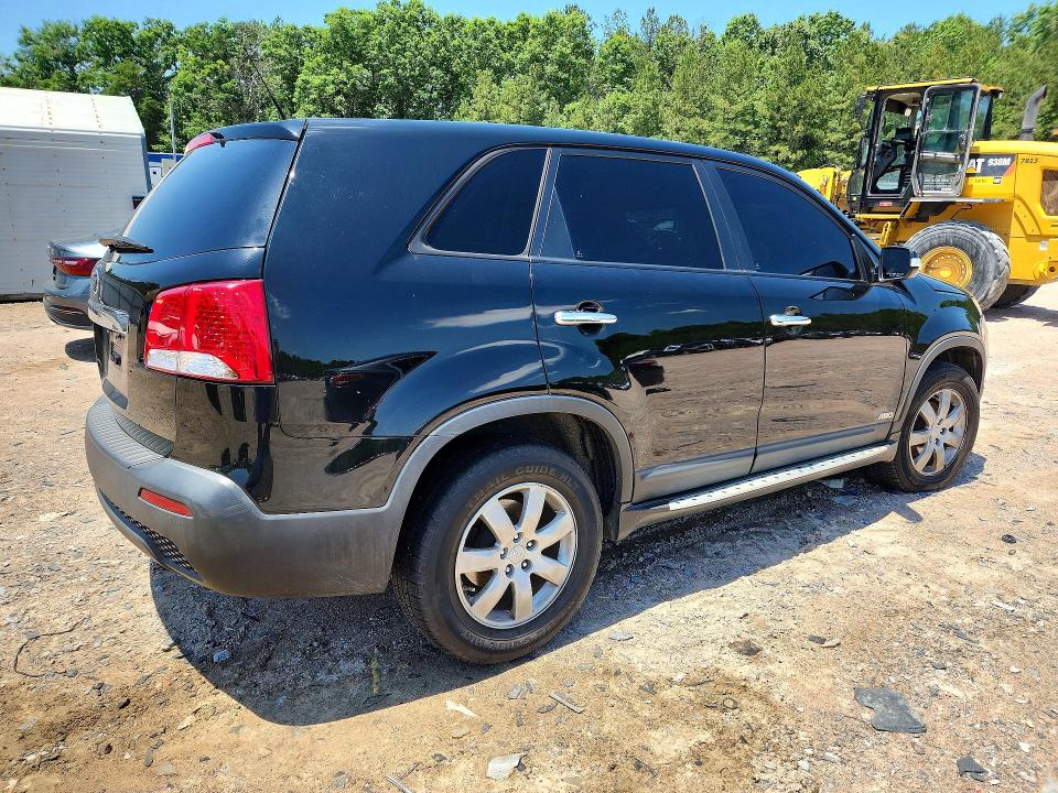 2013 Kia Sorento VIN 5XYKTDA60DG339464 COPART salvage auction — SIDE, Va - Cert Of Title - Salvage, sold $775 on 2026-07-06 (photo 3)