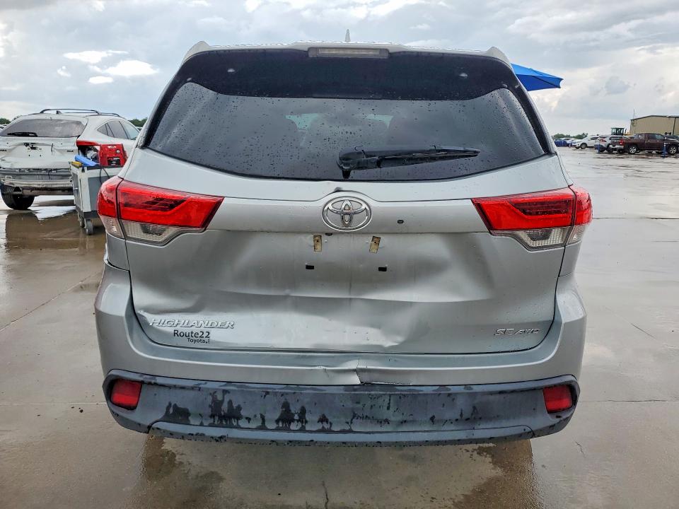 2018 Toyota Highlander VIN 5TDJZRFH1JS895749 COPART salvage auction — REAR END, Salvage Title, sold $12,100 on 2026-07-30 (photo 6)