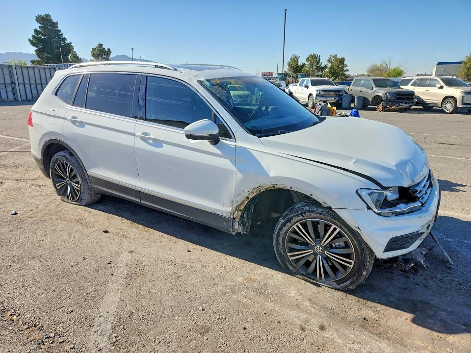 2018 Volkswagen Tiguan VIN 3VV3B7AX2JM161851 COPART salvage auction — FRONT END, Tx - Salvage Vehicle Title, sold $1,900 on 2026-08-07 (photo 4)