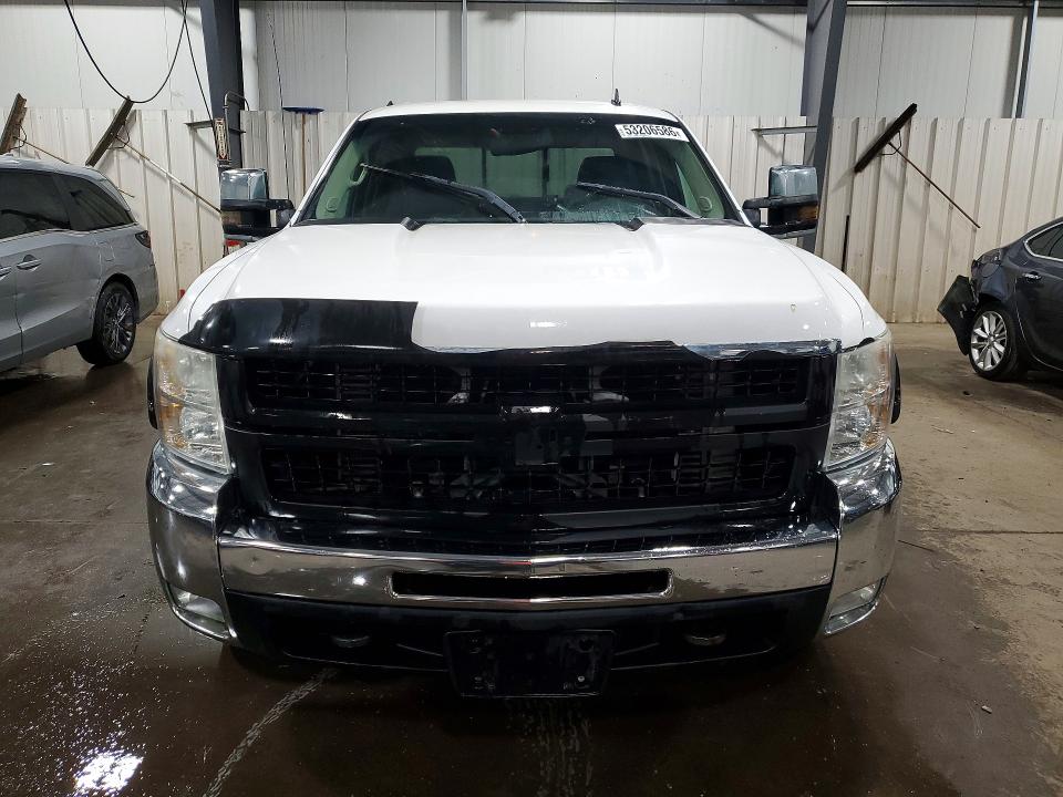 2009 Chevrolet Silverado 2500 VIN 1GCHK63699F113777 COPART salvage auction — SIDE, Mn - Cert Of Title-Salvage, sold $1,550 on 2026-07-09 (photo 5)