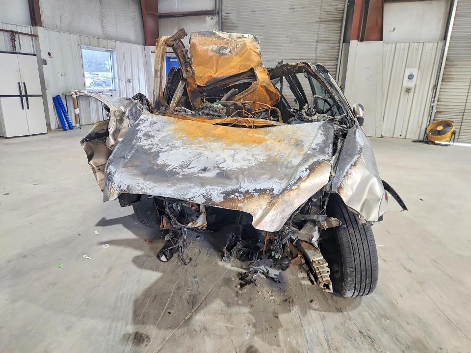 2005 Honda Cr-v VIN SHSRD77885U346699 COPART salvage auction — BURN, MA - CERT OF TITLE-RECONSTRCTD COLL, sold $100 on 2026-07-22 (photo 5)