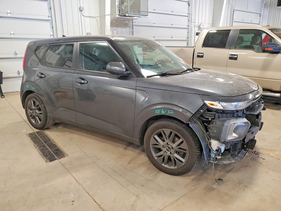 2021 Kia Soul VIN KNDJ33AU7M7755142 COPART salvage auction — FRONT END, Id - Salvage Certificate Of Title, sold $1,750 on 2026-07-16 (photo 4)