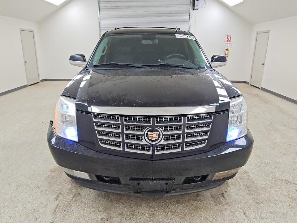 2014 Cadillac Escalade VIN 1GYS4BEF9ER243261 COPART salvage auction — FRONT END, Co - Certificate Of Title, sold $275 on 2026-07-30 (photo 5)