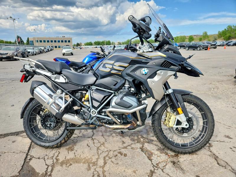2019 BMW R 1250 VIN WB10J9306KZJ17896 COPART salvage auction — FRONT END, Co - Public - Salvage Title, sold $8,600 on 2026-07-06 (photo 1)