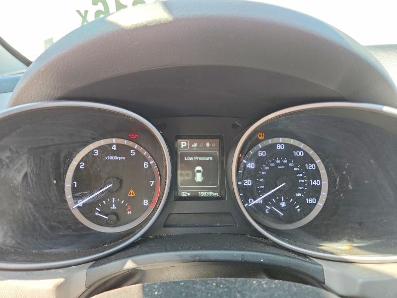 2018 Hyundai Santa fe VIN 5XYZT3LB5JG553221 COPART salvage auction — NORMAL WEAR, Mt - Certificate Of Title, sold $1,550 on 2026-07-29 (photo 9)