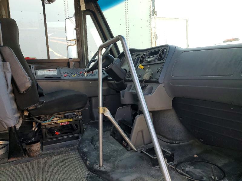 2010 Freightliner Chassis VIN 4UZABRDT3ACAN3197 COPART salvage auction — REAR END, IN - CERT OF TITLE-SALVAGE TITLE, sold $1,750 on 2026-07-09 (photo 5)