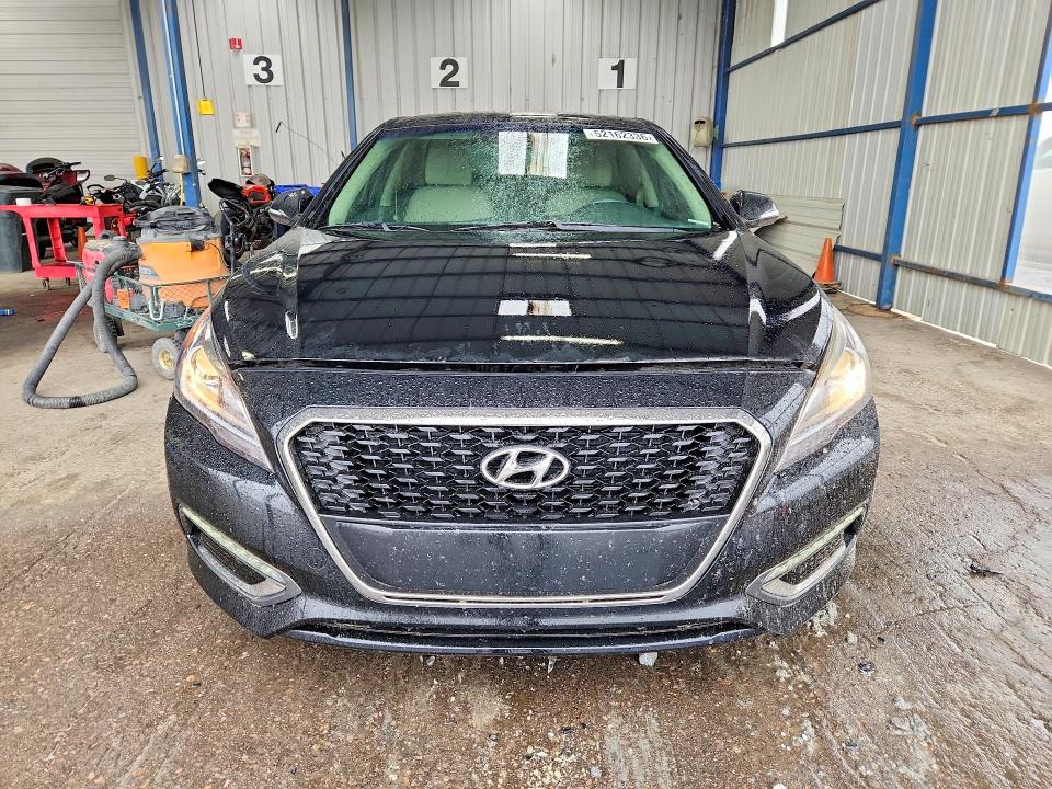 2016 Hyundai Sonata VIN KMHE24L1XGA036385 COPART salvage auction — HAIL, Co - Certificate Of Title, sold $2,300 on 2026-07-25 (photo 5)