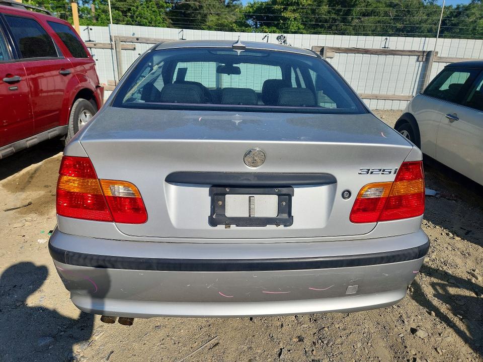 2004 BMW 3er VIN WBAEV33494KR30395 COPART salvage auction — FRONT END, Md - Cert Of Salvage > 75% Damage, sold $225 on 2026-07-14 (photo 6)