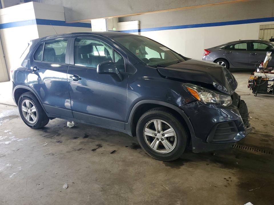 2019 Chevrolet Trax VIN 3GNCJKSB1KL206042 COPART salvage auction — FRONT END, VA - CERT OF TITLE - SALVAGE, sold $450 on 2026-07-02 (photo 4)
