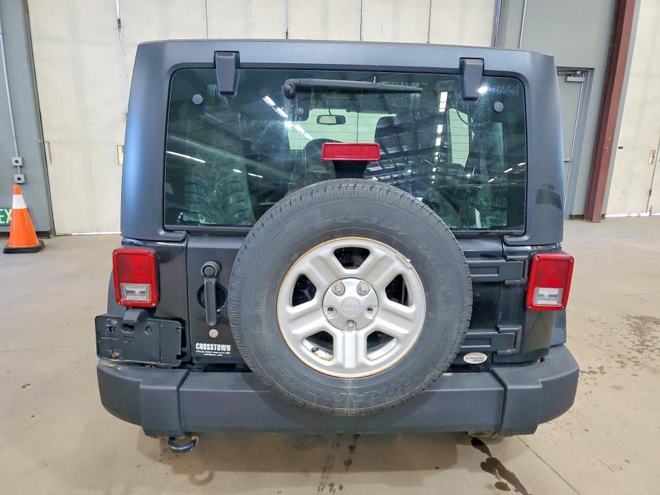 2018 Jeep Wrangler unlimited VIN 1C4BJWKG5JL892894 COPART salvage auction — MINOR DENT/SCRATCHES, Vt - Certificate Of Title, sold $6,900 on 2026-07-09 (photo 6)