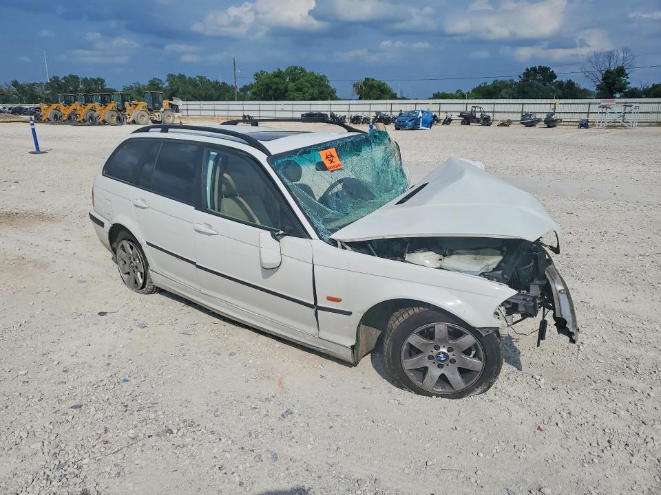 2000 BMW 3er VIN WBAAR3348YJM00434 COPART salvage auction — ALL OVER, Tx - Nonrepairable Title, sold $100 on 2026-08-20 (photo 4)