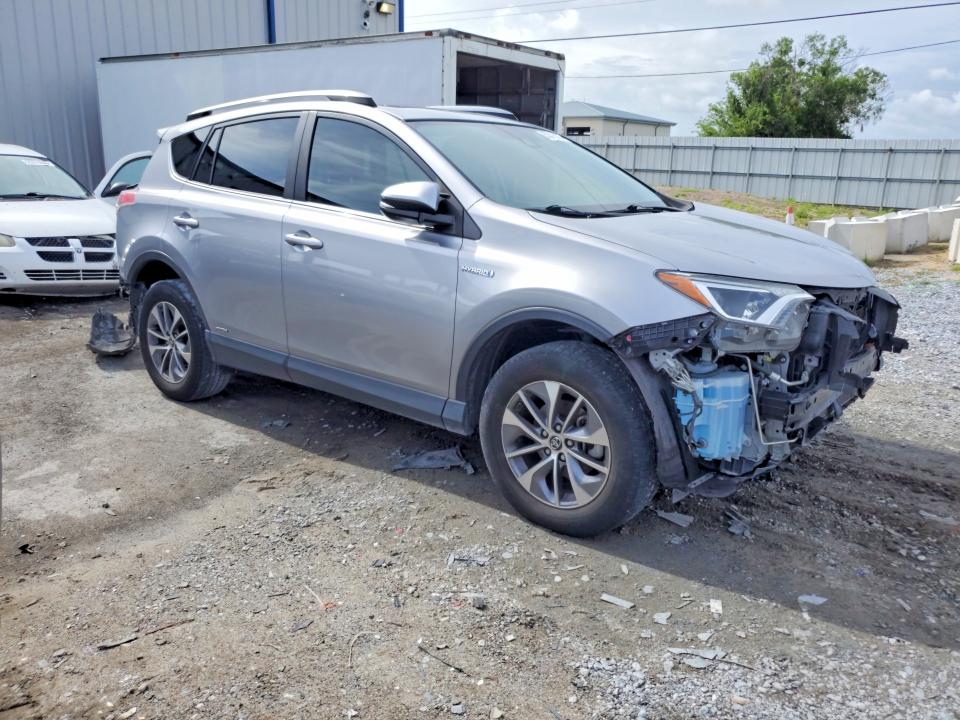 2017 Toyota Rav 4 VIN JTMRJREV3HD128685 COPART salvage auction — REAR END, Fl - Certificate Of Destruction, sold $6,000 on 2026-07-17 (photo 4)
