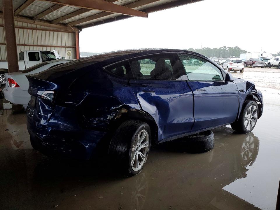 2024 Tesla VIN 7SAYGDEE9RA261992 COPART salvage auction — REAR END, Tx - Salvage Vehicle Title, sold $1,750 on 2026-07-28 (photo 3)