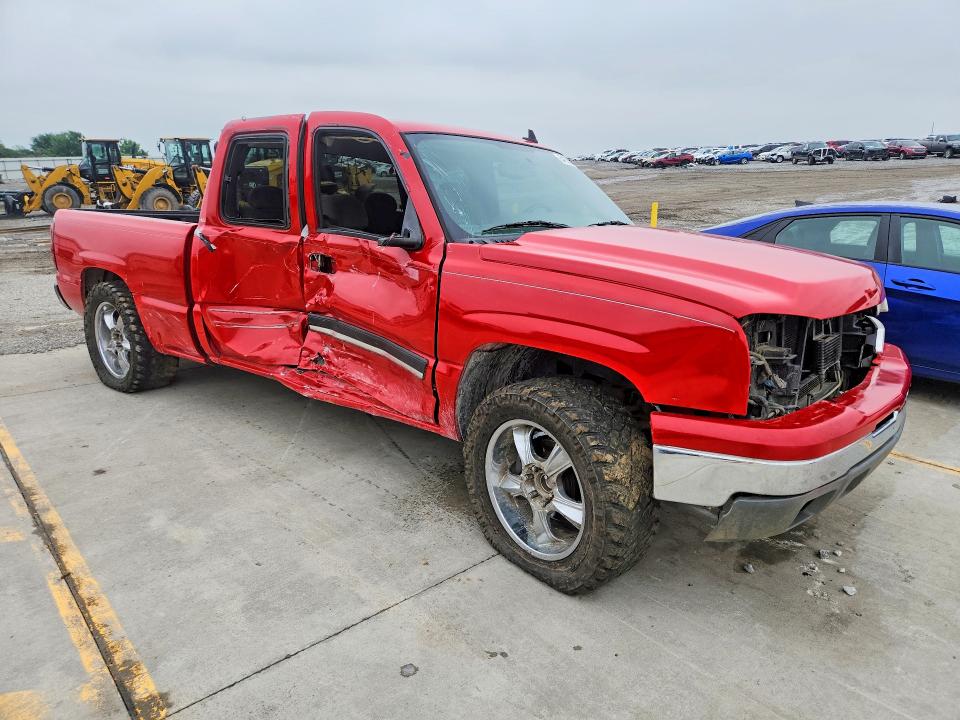 2006 Chevrolet Silverado 1500 VIN 1GCEC19Z26Z141435 COPART salvage auction — SIDE, Ky - Cert Of Title-Salvage, sold $775 on 2026-07-09 (photo 4)