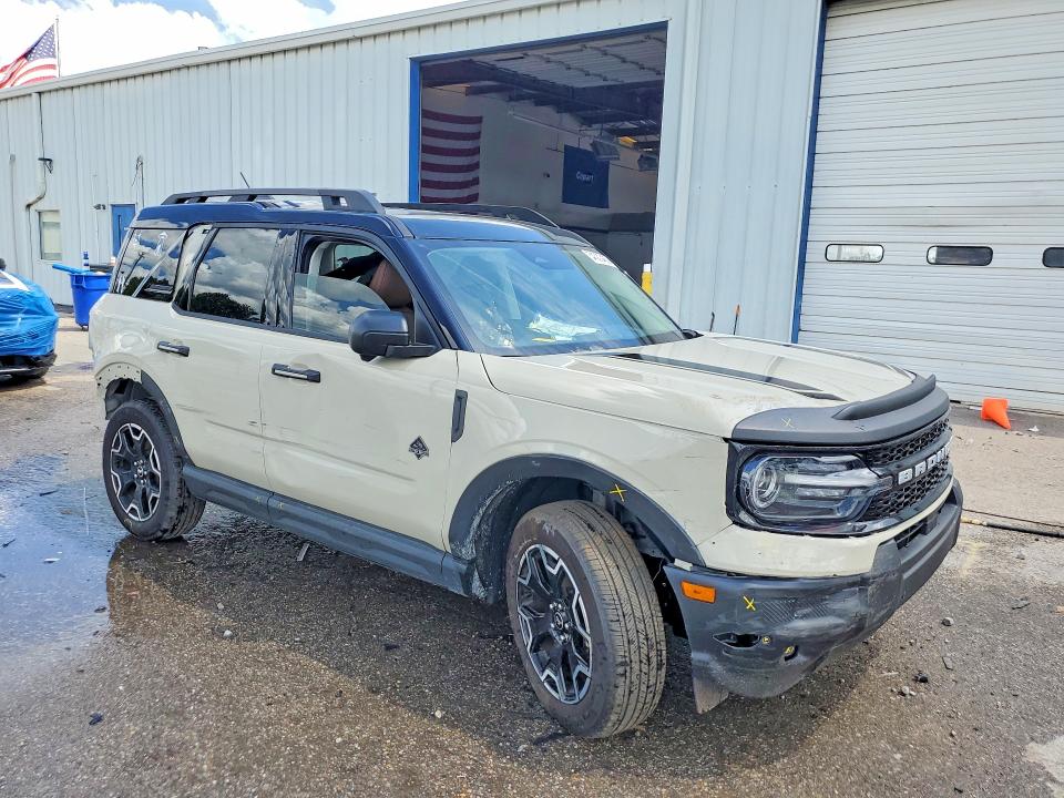 2025 Ford Bronco VIN 3FMCR9CN5SRE72420 COPART salvage auction — REAR END, Al - Cert Of Title-Salvage Title, sold $8,800 on 2026-07-30 (photo 4)