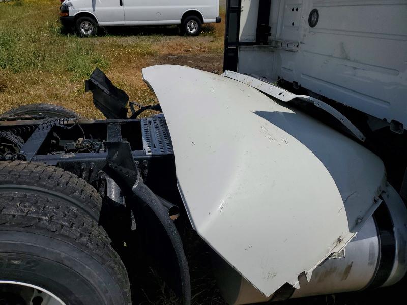 2024 Volvo Vn VIN 4V4NC9EH1RN640593 COPART salvage auction — ROLLOVER, Ca - Salvage Certificate, sold $5,900 on 2026-07-30 (photo 6)