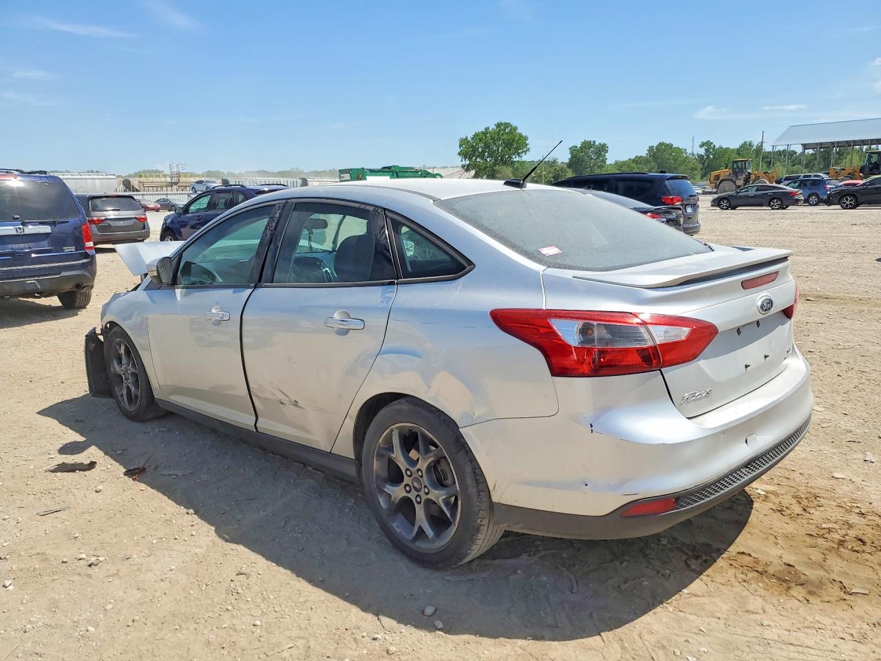 2014 Ford Focus VIN 1FADP3F20EL288637 COPART salvage auction — Front End, MO - SALVAGE CERTIFICATE OF TITLE, sold $425 on 2026-06-25 (photo 2)