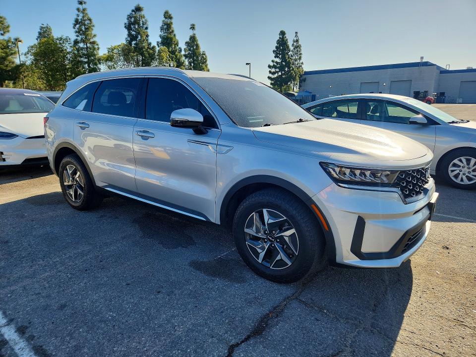 2022 Kia Sorento VIN KNDRG4LG6N5106840 COPART salvage auction — REAR END, CA - SALVAGE CERTIFICATE, sold $200 on 2026-07-28 (photo 4)