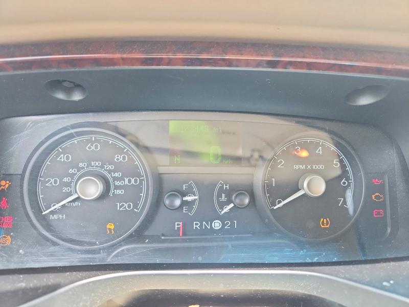 2009 Lincoln TOWN CAR VIN 2LNHM82V69X622739 COPART salvage auction — FRONT END, Ga - Cert Of Title-Salvage, sold $475 on 2026-07-09 (photo 9)